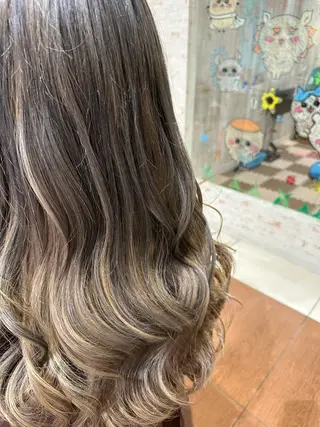 カラー ho nokaのヘアスタイル