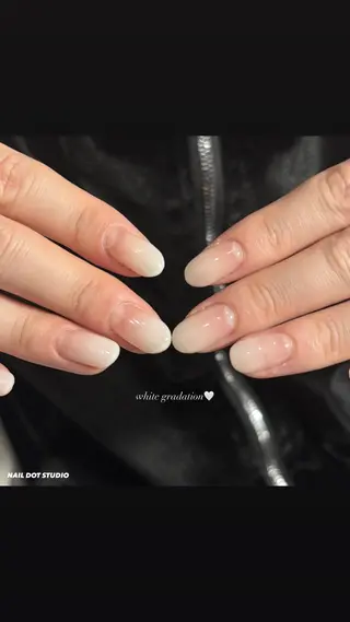 ミディアム NAIL DOT STUDIOsaraのネイルデザイン