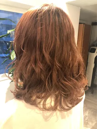 ミディアム 安田 菜摘のヘアスタイル