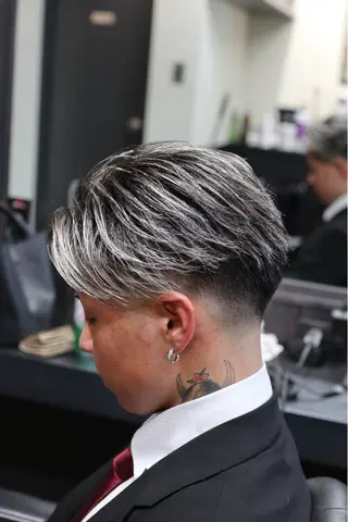 カラー メンズ 断髪刈舞所属・フェード・メッシュ ハイトーン/fumaのヘアスタイル