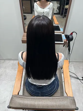 ロング おかだ まなみのヘアスタイル