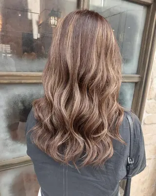 ロング カラー grow上野御徒町【グロウ】所属・ブリーチ・ハイトーン 特化🎉内山のヘアスタイル