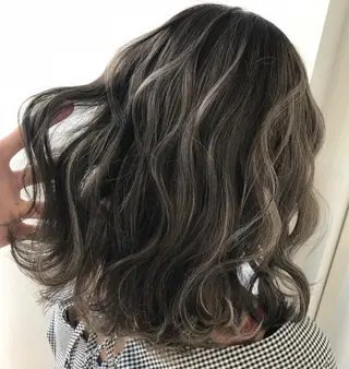 ミディアム カラー ヘアアレンジ 【公式】amble luxe池袋東口🩷のヘアスタイル