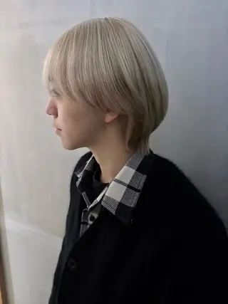 ショート カラー hinata/ ハイトーンカラー🪽のヘアスタイル