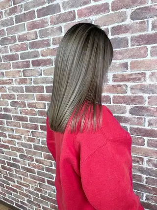 セミロング カラー さいとう つかさのヘアスタイル