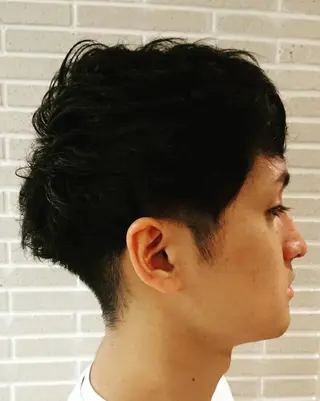 メンズ ブリーチ/ヘアケア/ 艶髪/イギチハルのヘアスタイル