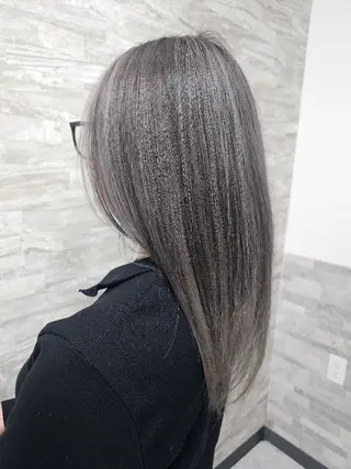 ロング ムラヤマ ユウキのヘアスタイル