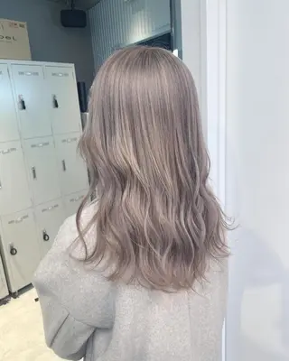 ミディアム ブリーチ✖️ 縮毛LANDのヘアスタイル