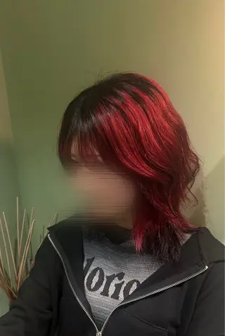 ミディアム カラー iris名駅 ハイトーンブリーチ【イリス】所属・閼伽井 誇和のヘアスタイル