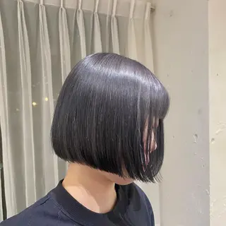 ショート カラー 梅田ハイトーン チダ ヒナノのヘアスタイル