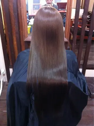 ロング カラー パーマ ヘアアレンジ メンズ キッズ ネイル マツエク・マツパ 美髪を叶える髪質改善 サロン／吉田剛弘のヘアスタイル