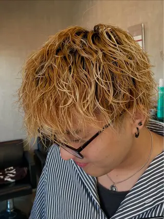 ショート パーマ メンズ 大島 渓翔のヘアスタイル
