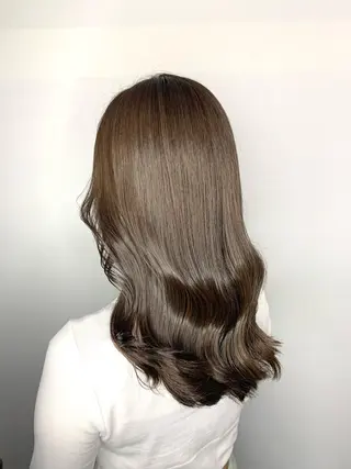 ミディアム 🌷横浜/レイヤー /艶カラー🌷のヘアスタイル