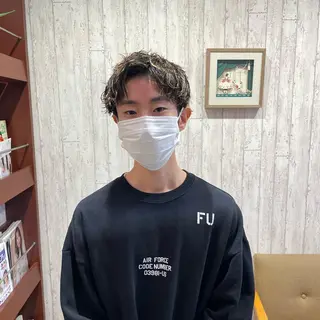 ショート パーマ メンズ ツイスパ/メンズ特化 🦋𝑺𝑶𝑵𝑬のヘアスタイル