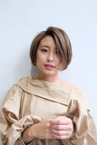 ショート 似合わせ艶髪カラー ❤️ハダユミのヘアスタイル