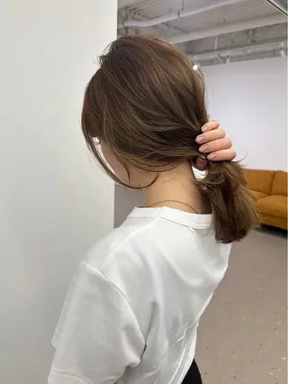 ミディアム 小西 瑞穂のヘアスタイル