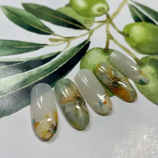 ネイル 奥園 良恵のネイルデザイン