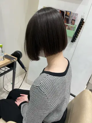 ショート ハッシュカット レイヤー池袋のヘアスタイル