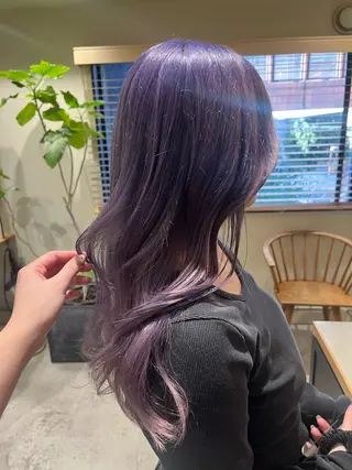 ロング カラー 🦮shiori アイドルオタク🦮のヘアスタイル