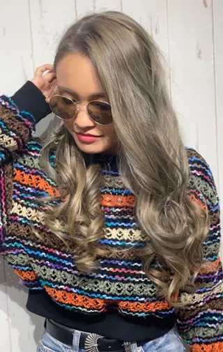 ロング カラー パーマ ヘアアレンジ Device ディバイスのヘアスタイル