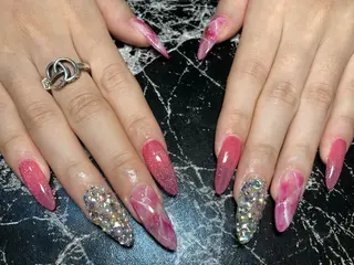 ミディアム ネイル ✴︎ Delightのネイルデザイン