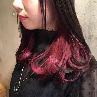 カラー ツノダ ルカのヘアスタイル