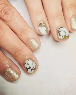 ネイル メラネイル所属・米良 裕子のネイルデザイン