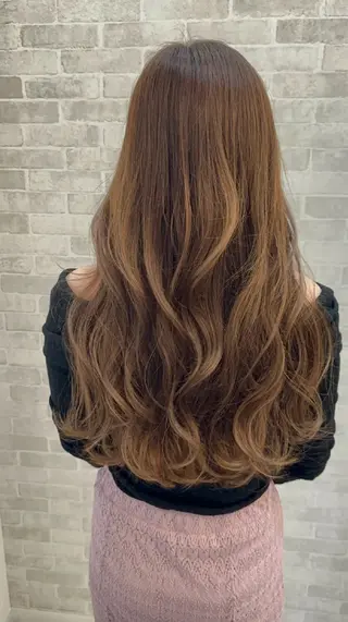 ロング カラー 衣笠 麻奈のヘアスタイル