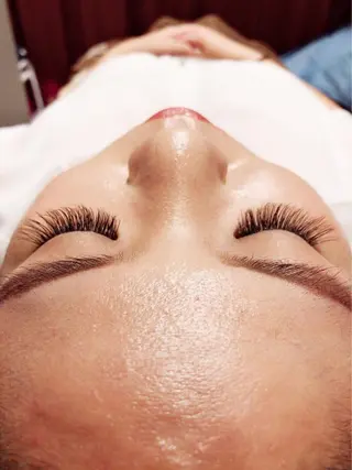 マツエク・マツパ 石渡このみ 🍊レイヤーカットのヘアスタイル