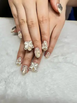 ネイル nail.salon .Reversalのネイルデザイン