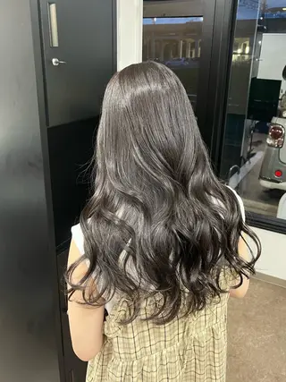 カラー 本木下朋花/髪質 改善×ダブルカラーのヘアスタイル