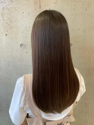 ロング 鳥越 彩乃のヘアスタイル