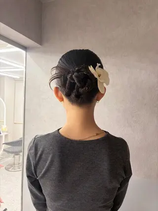 ヘアアレンジ monaヘアアレンジ 🎀/お呼ばれのヘアスタイル