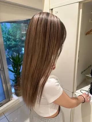 ロング カラー ヘアアレンジ タイトボブ個性派カラ ーAKANEのヘアスタイル