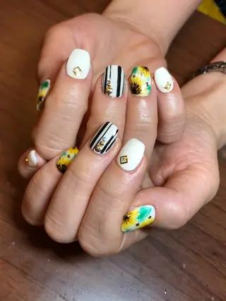 ネイル M nail はやまうららのネイルデザイン