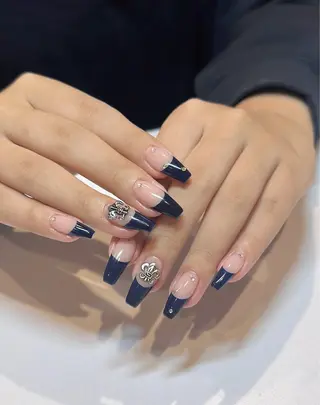 ネイル She nail studio 原宿店所属・🧸原宿の美フォルム ネイリスト🧸いいだのネイルデザイン