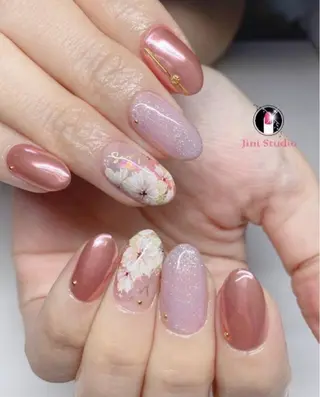 ネイル JINI NAIL所属・ジニ ネイルのネイルデザイン