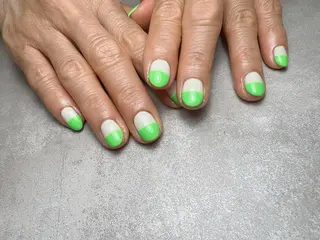 ネイル 𝐑𝐞𝐯𝐢𝐨 ___堺市西区のマツエク・マツパデザイン