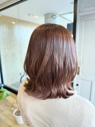 ミディアム カラー ツキダテ ユイのヘアスタイル