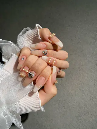 ネイル I-nailロング /ワンホン/キラキラのネイルデザイン