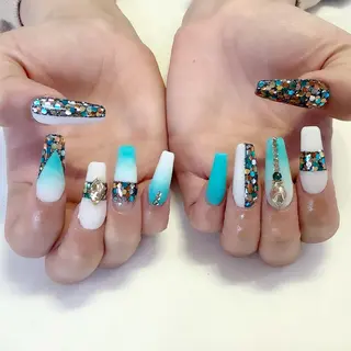 ネイル 💎🐰 saki. m 🐰💎のネイルデザイン