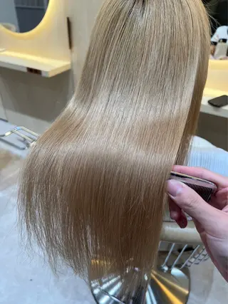 ロング ❤️ブリーチなし💚 ダブルカラー平野実花のヘアスタイル