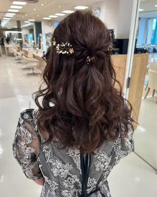 ロング ヘアアレンジ 似合わせ.ﾍｱｾｯﾄ 得意🌹井上美沙のヘアスタイル