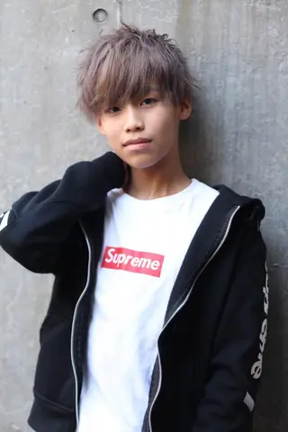 カラー メンズ 平野 優奈のヘアスタイル