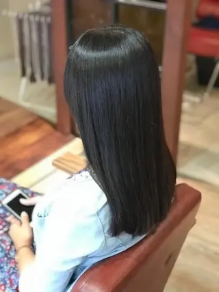 ロング VandV所属・松村 未央のヘアスタイル