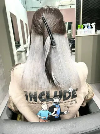 セミロング カラー Via officialのヘアスタイル