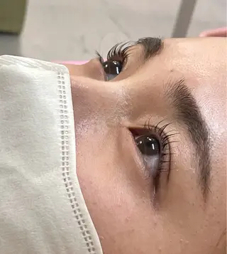 マツエク・マツパ Oui Lash&Brow 太田店所属・Oui  與那嶺 真衣の眉毛・アイブロウイメージ