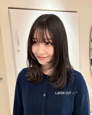 ミディアム カラー coyumi / 𝘦 𝘮 𝘶のヘアスタイル