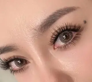 マツエク・マツパ kiki by eyelash&eyebrow所属・kiki アイラッシュの眉毛・アイブロウイメージ