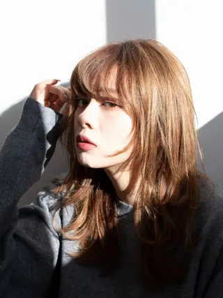 セミロング カラー OON仙台一番町店所属・足立 崇明のヘアスタイル